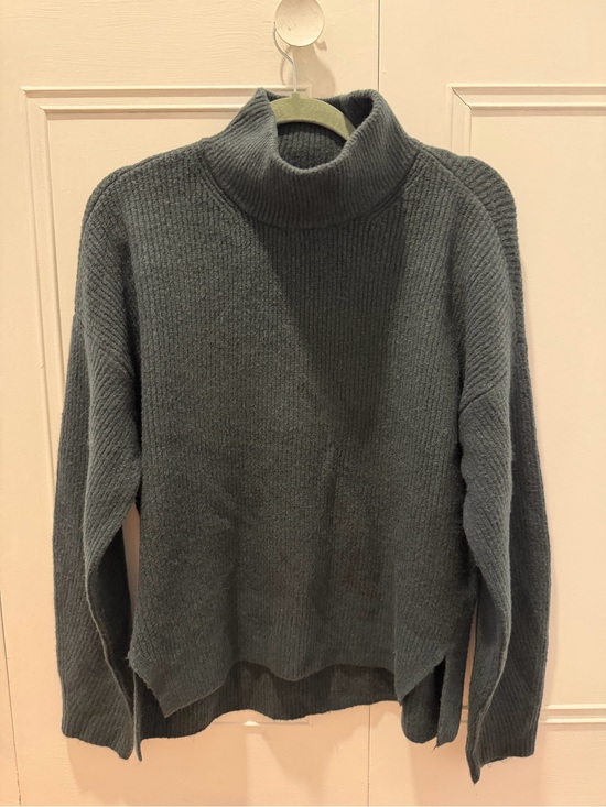 Abercrombie & Fitch Sweaters - Abercrombie & Fitch Knit Turtleneck Sweater - Charcoal Gray